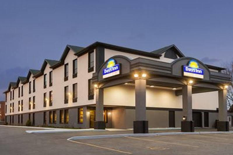 Days Inn By Wyndham Toronto East Lakeview Exteriér fotografie